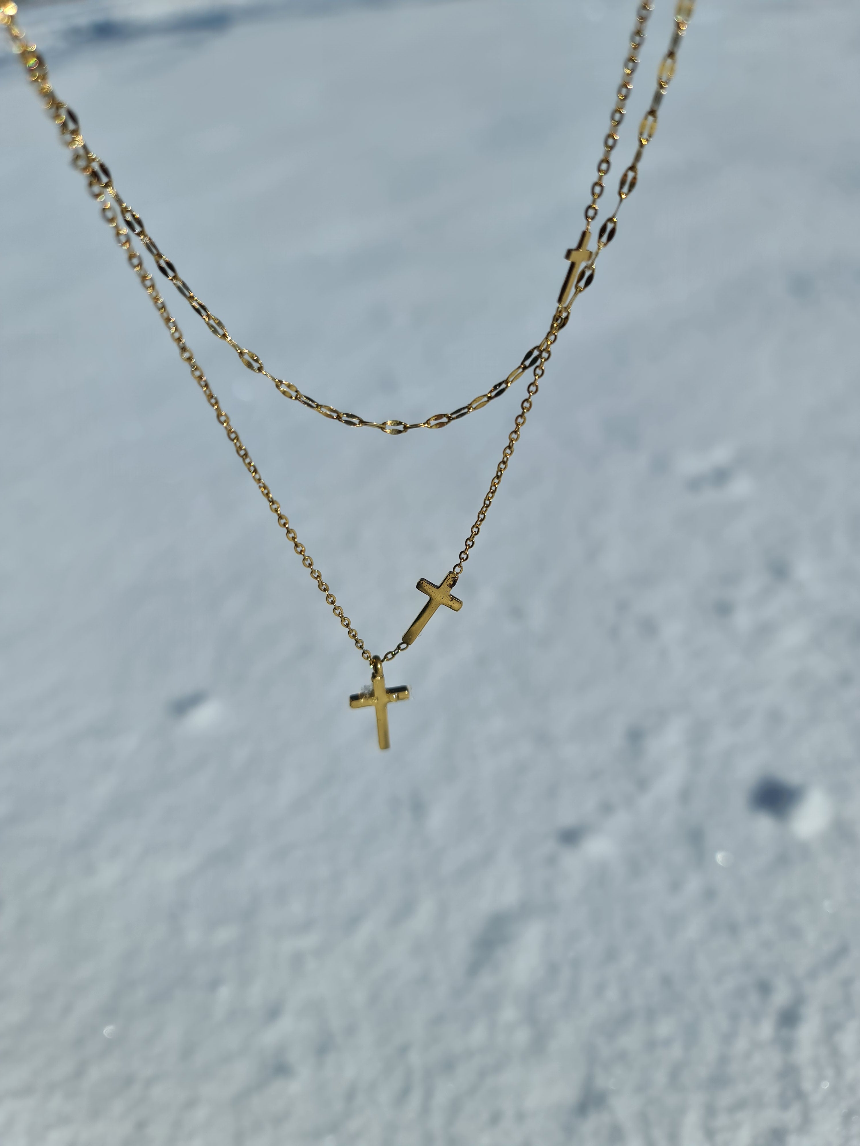 Mehrlagige Halskette mit 3 Kreuzen • Kruzifix Halskette • Geschenk zur Erstkommunion • Doppelkette mit Kreuz Anhängern