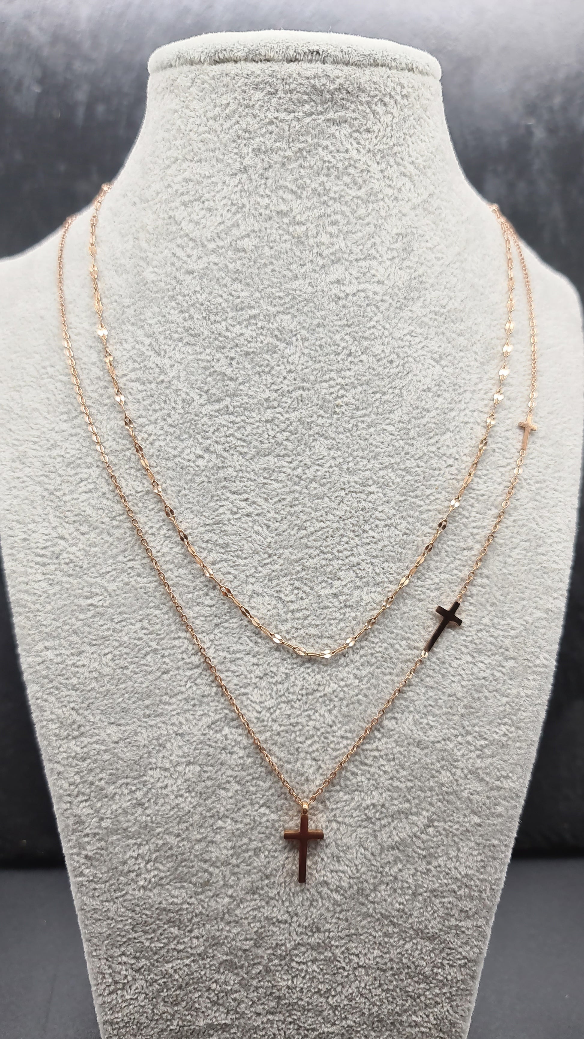 Mehrlagige Halskette mit 3 Kreuzen • Kruzifix Halskette • Geschenk zur Erstkommunion • Doppelkette mit Kreuz Anhängern