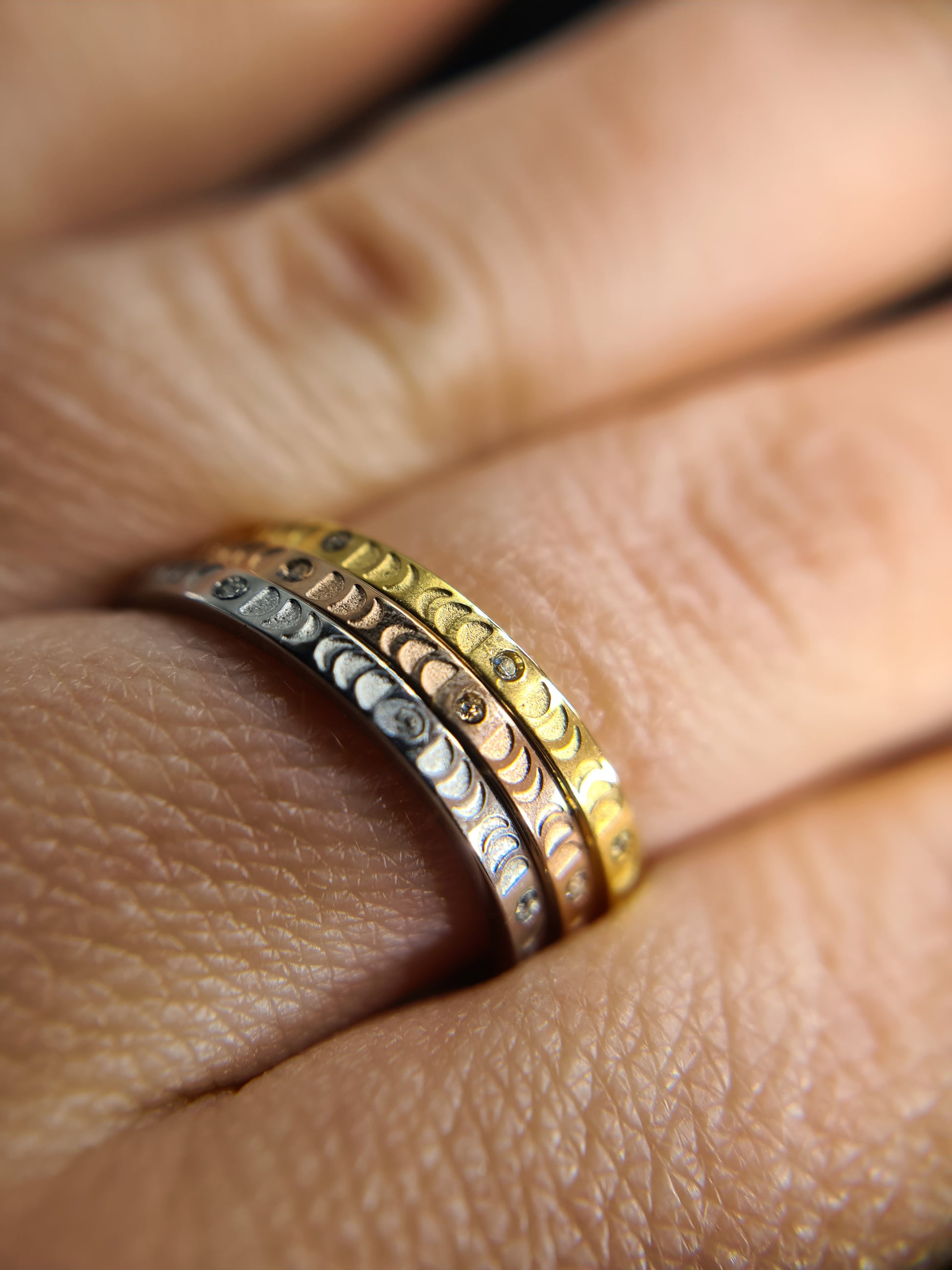 Mondphasen-Ring • Minimalistischer Stapelring mit Zirkonia • Himmlischer Schmuck in Gold Silber Roségold • JoJos Presents