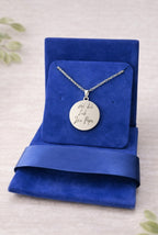 Halskette mit echter Handschrift | Schmuck mit gravierter Handschrift | Individueller Anhänger 22mm | Erinnerungskette | Gedenkkette