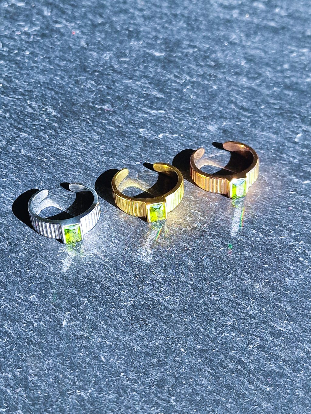 Peridot Statement Siegelring • Gold Vintage Cocktail Ring mit grünem Edelstein • Geschenk für Partnerin