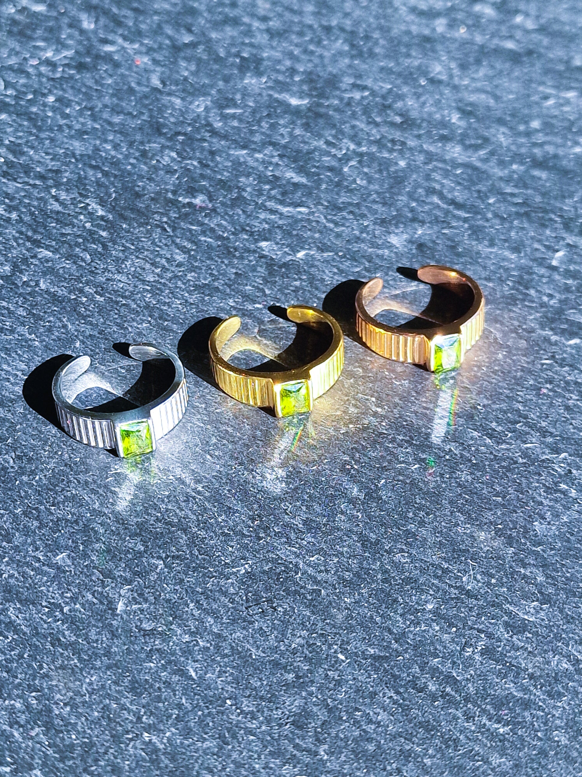 Peridot Statement Siegelring • Gold Vintage Cocktail Ring mit grünem Edelstein • Geschenk für Partnerin