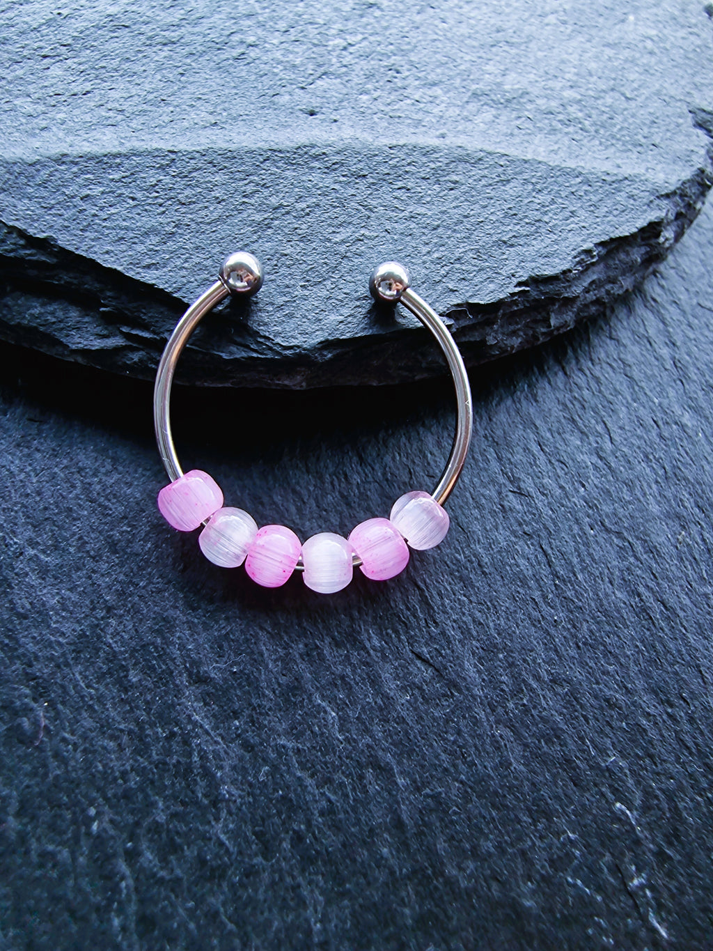 Anti-Stress-Ring „Rosalie“ • Drehbarer Fidget Ring aus Edelstahl in Gold, Silber & Roségold • Verstellbarer Ring mit rosa Perlen • Geschenk