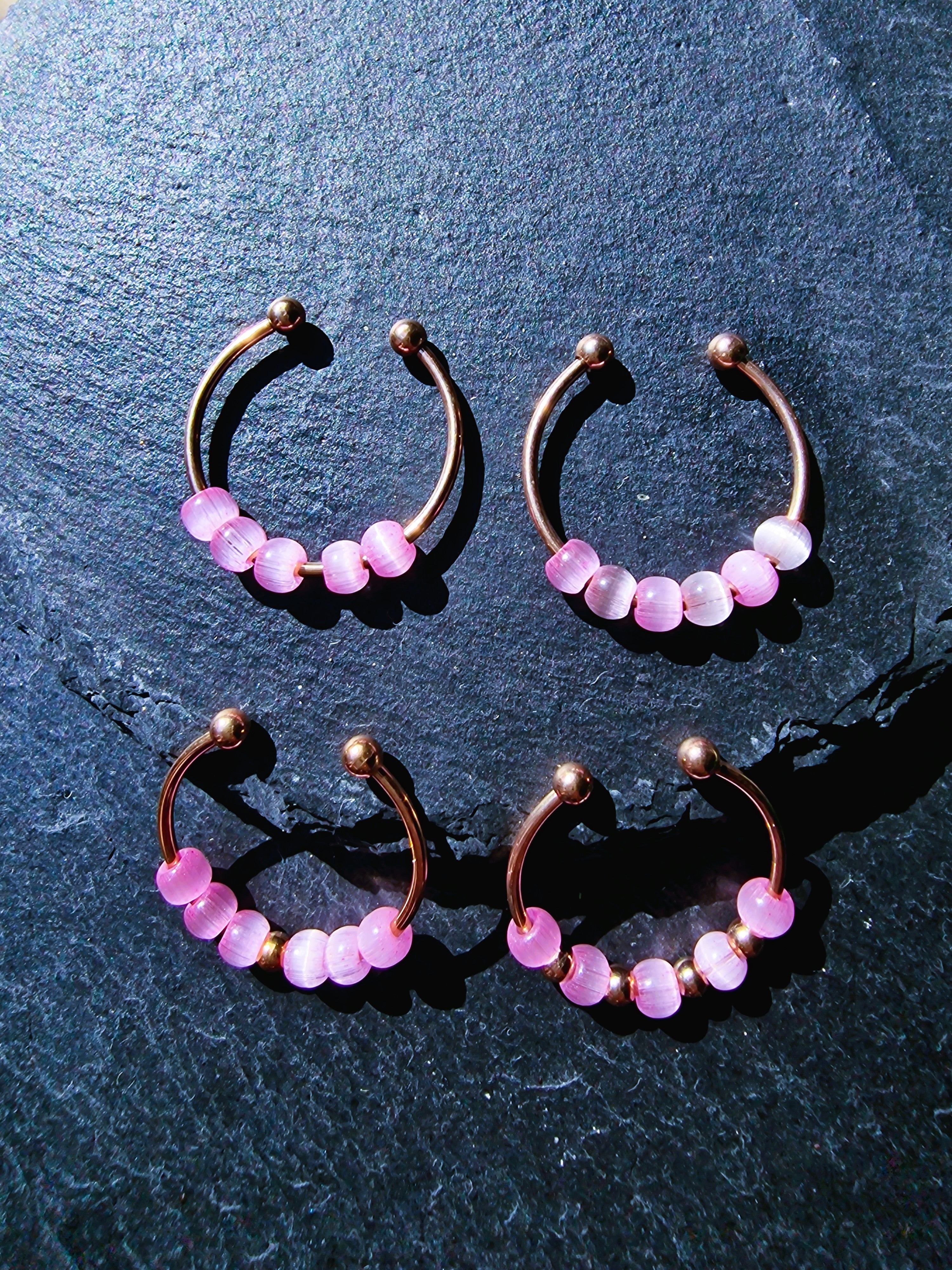 Anti-Stress-Ring „Rosalie“ • Drehbarer Fidget Ring aus Edelstahl in Gold, Silber & Roségold • Verstellbarer Ring mit rosa Perlen • Geschenk