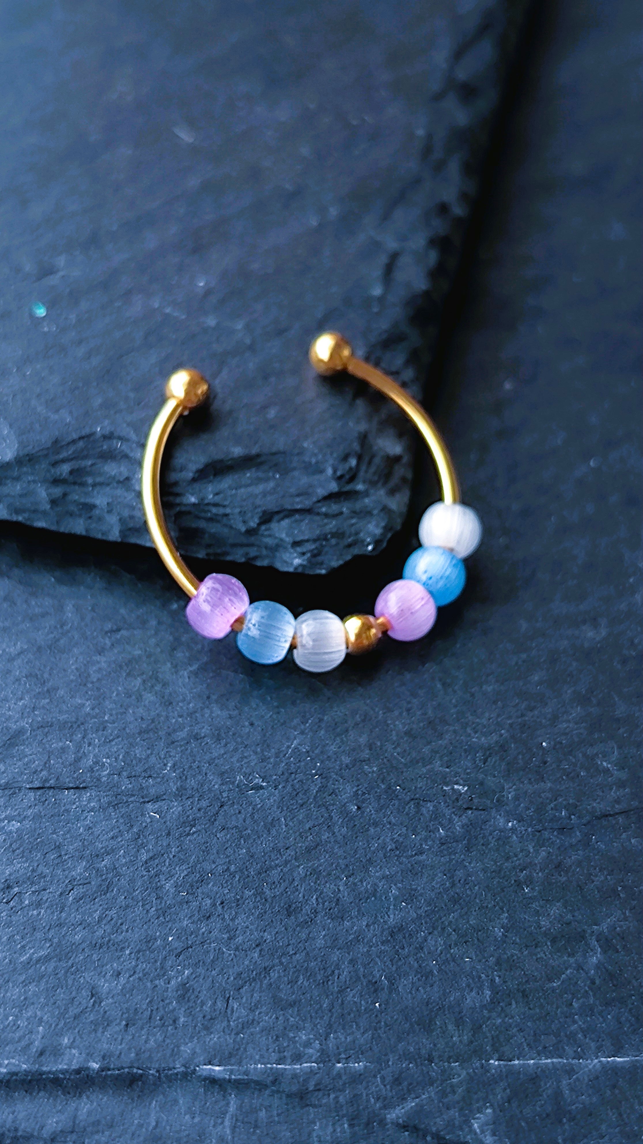 Anti-Stress-Ring Aurora – eleganter Fidget Ring mit schimmernden Glasperlen