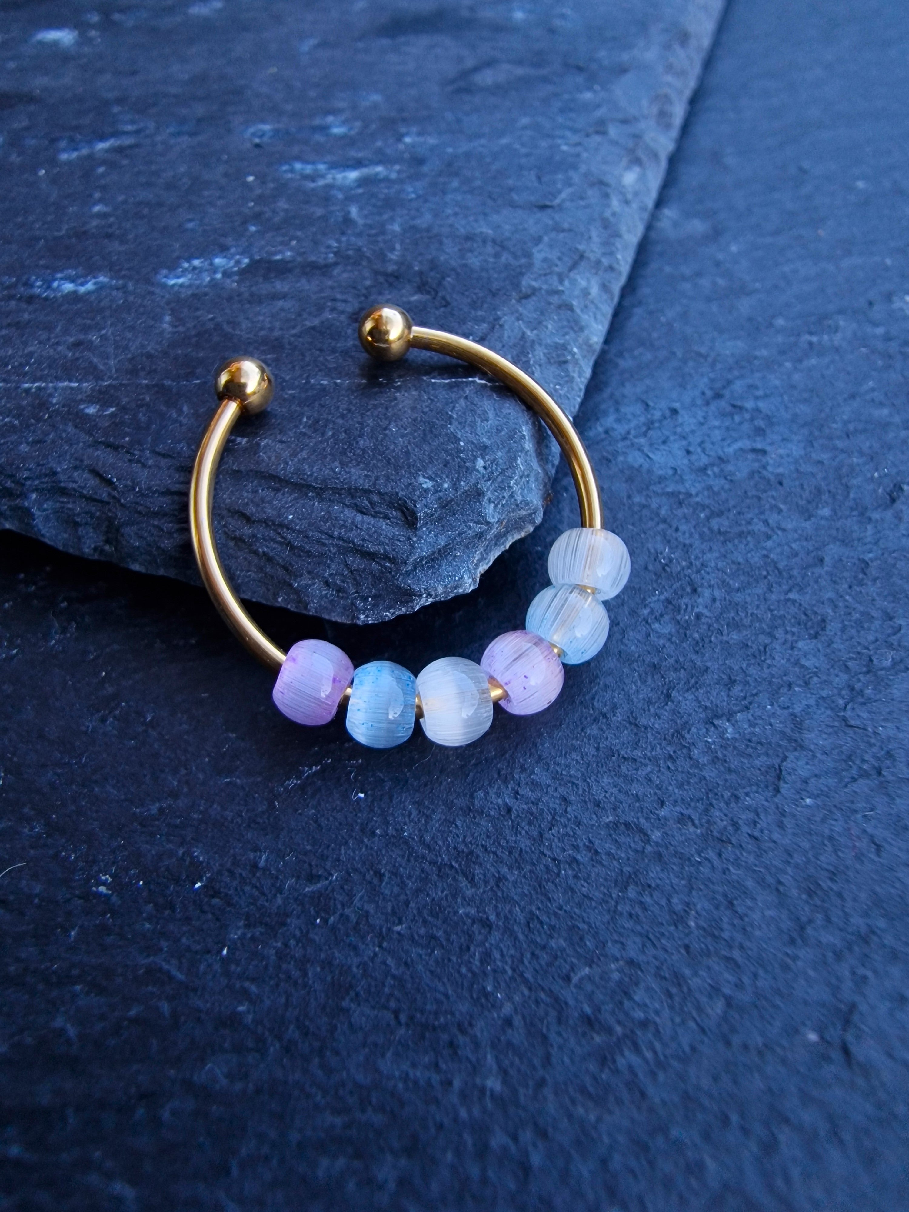 Anti-Stress-Ring Aurora – eleganter Fidget Ring mit schimmernden Glasperlen