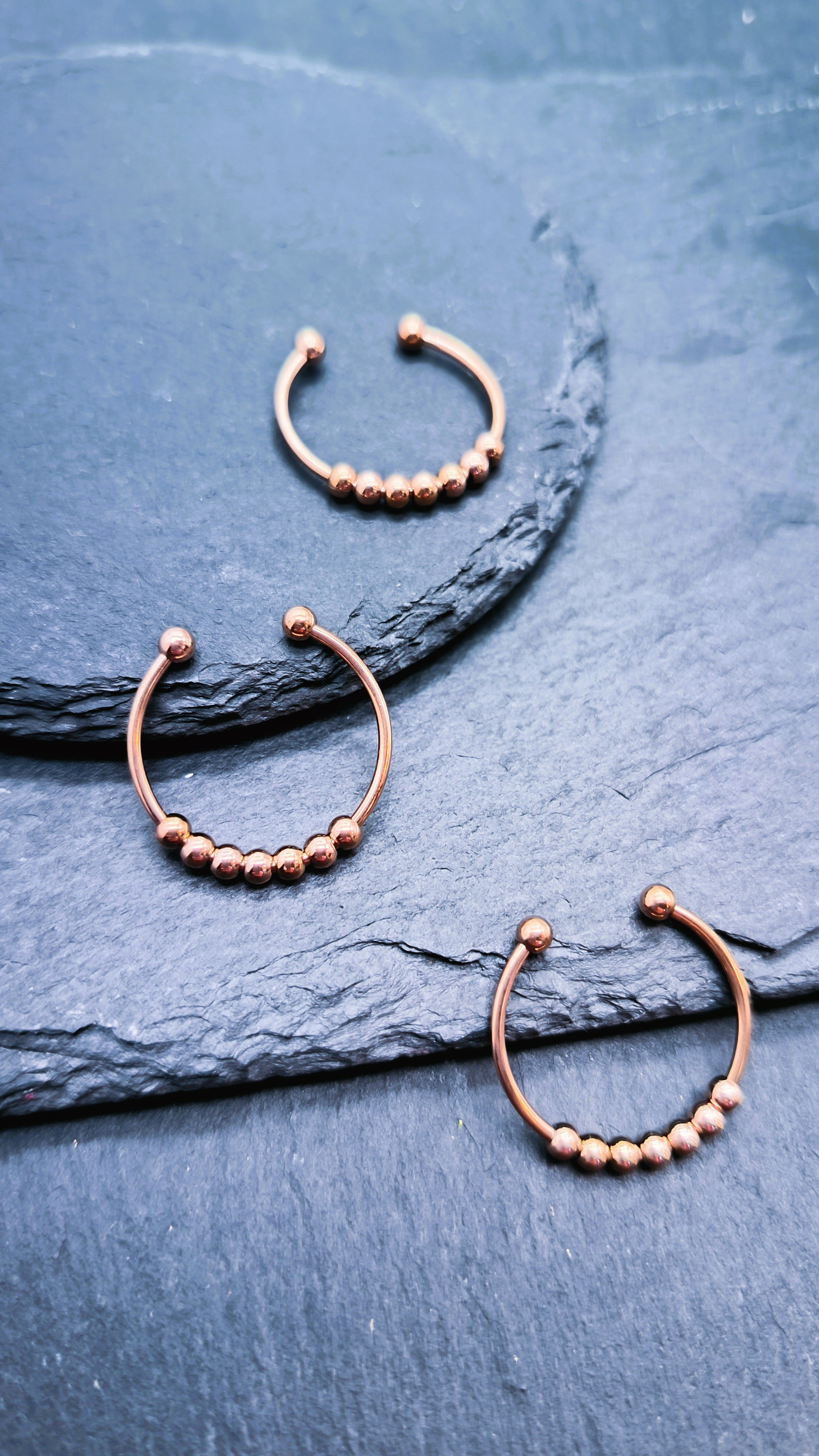 Anti-Stress-Ring Balance – minimalistischer Drehperlen-Ring für Ruhe im Alltag