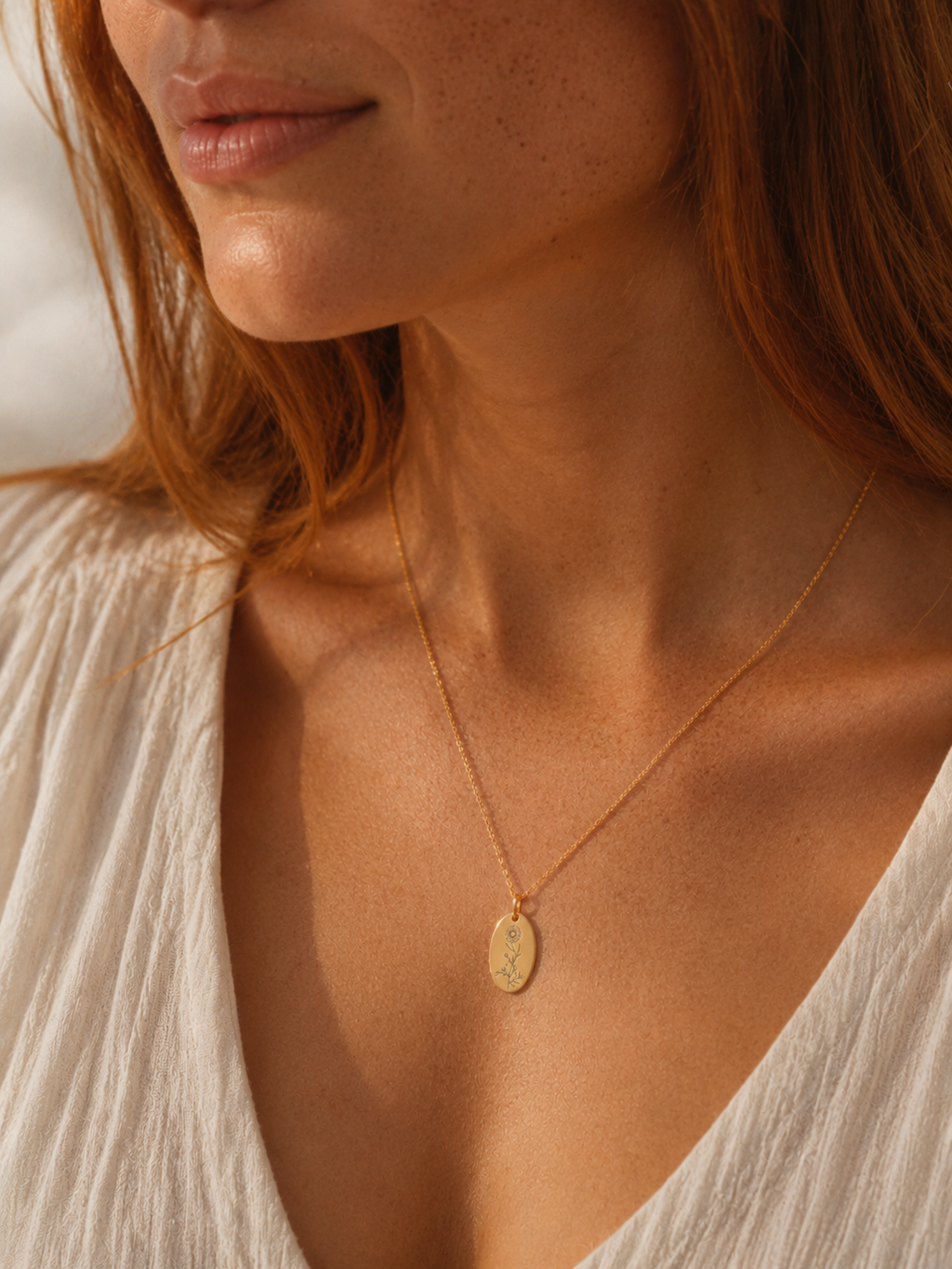Geburtsblumen Anhänger Oval personalisiert – Edelstahl (Silber/Gold/Roségold) | Geburtstag Geschenk