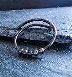Anti-Stress-Ring Grace – verstellbarer Fidget Ring für kräftige Finger