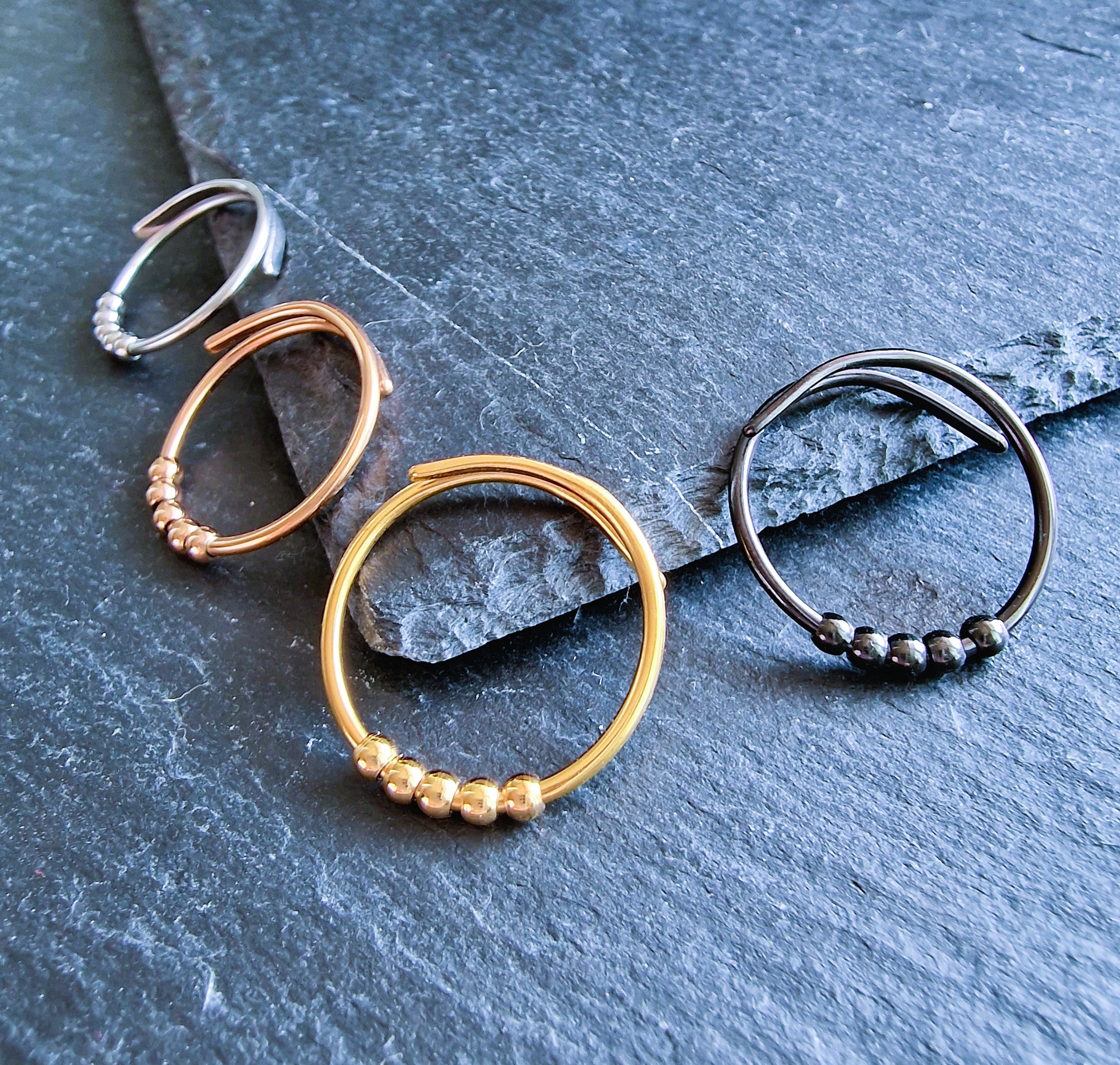 Anti-Stress-Ring Grace – verstellbarer Fidget Ring für kräftige Finger