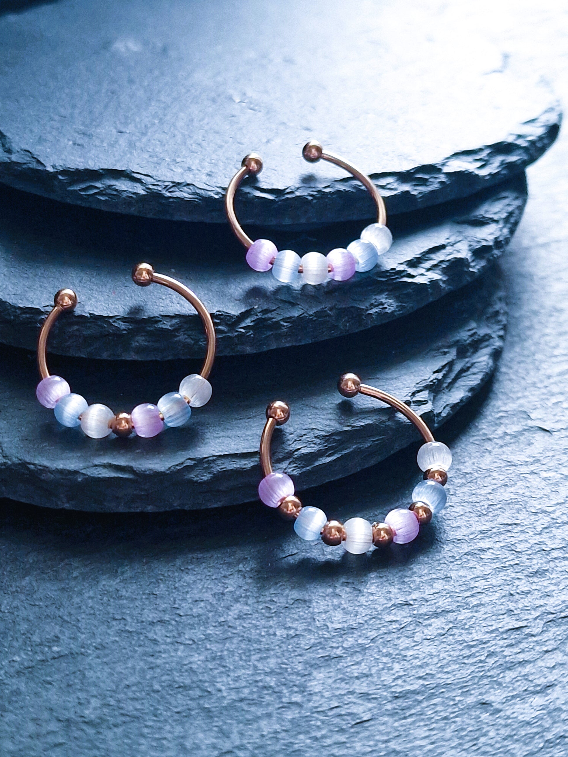 Spinner ring with glass beads – fidget jewelry for anxiety relief in rosegold