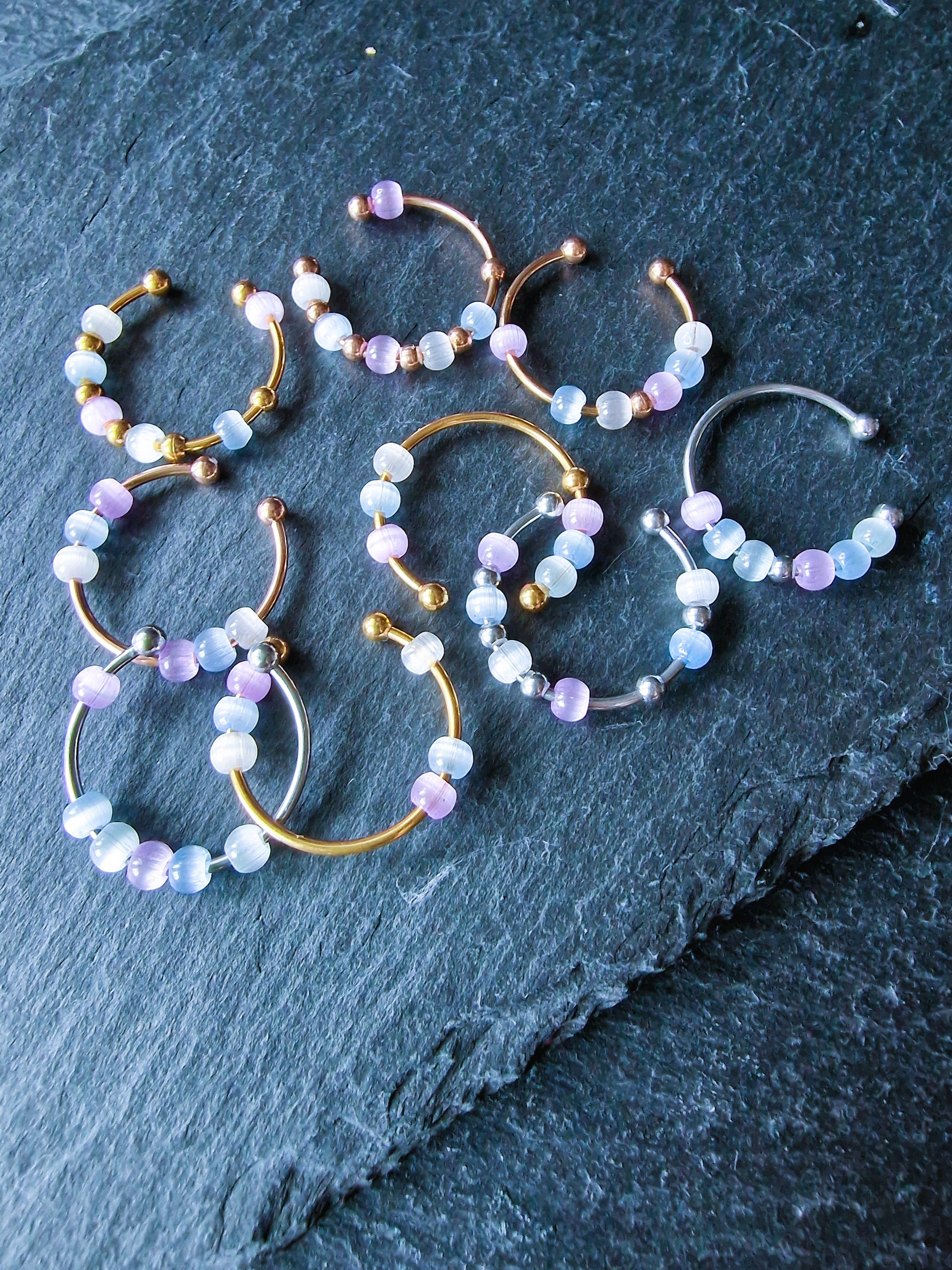 Spinner ring with glass beads – fidget jewelry for anxiety relief in gold, silver and rosegold
