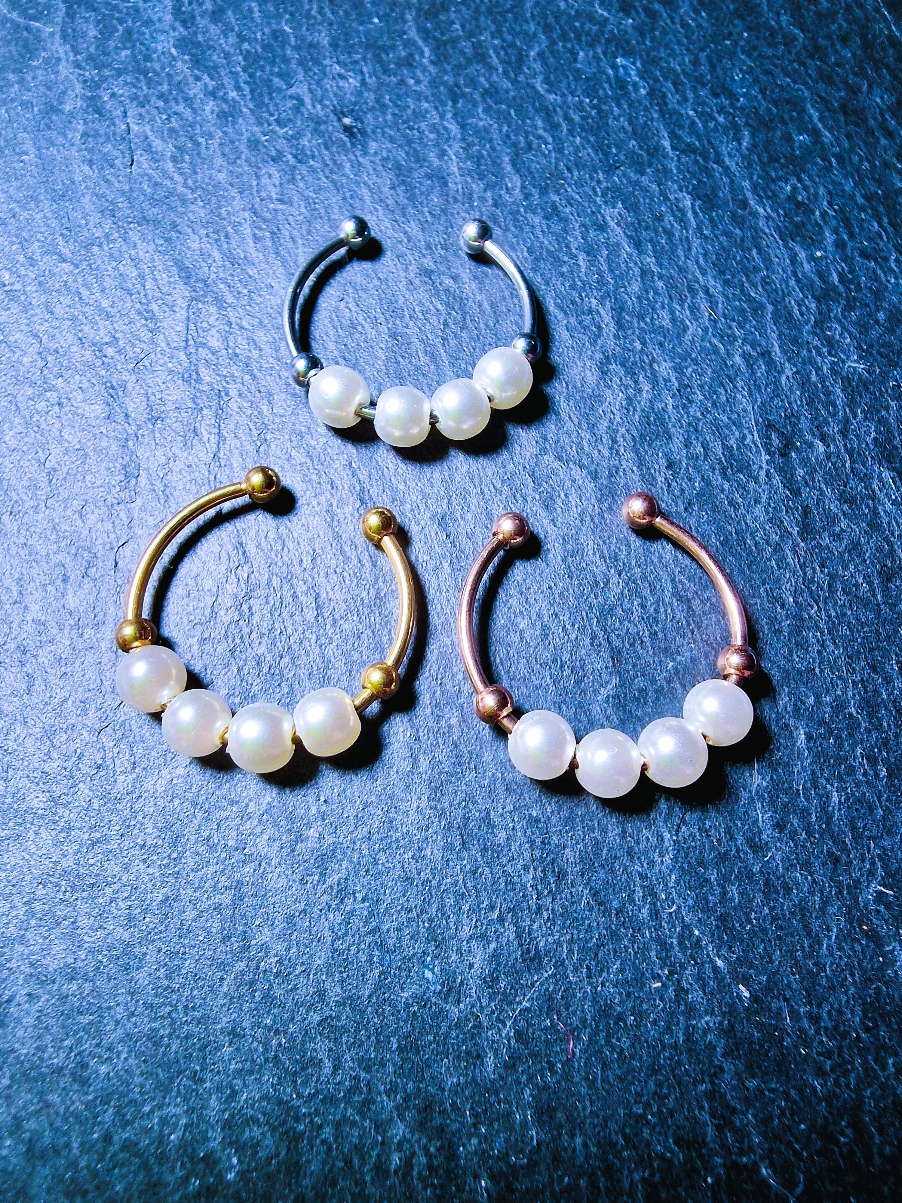 Anti-Stress-Ring Luna – zarter Perlenring für Ruhe & Fokus