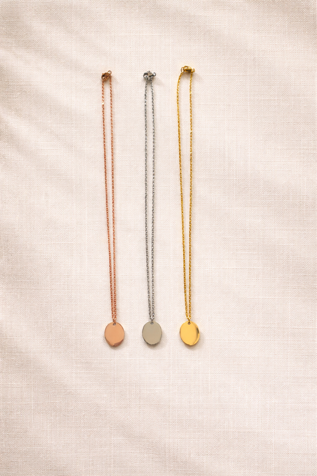 Geburtsblumen Anhänger Oval personalisiert – Edelstahl (Silber/Gold/Roségold) | Geburtstag Geschenk