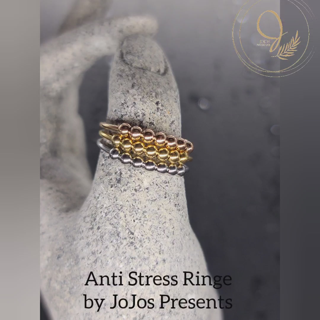 Spinner ring with 7 rotating balls – bestseller fidget ring in gold, silver and rosegold.